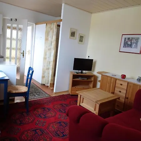 Holiday home Kleines Mit Garten Und Grill In Garitz