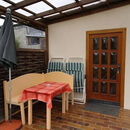 Kleines Mit Garten Und Grill In Garitz *